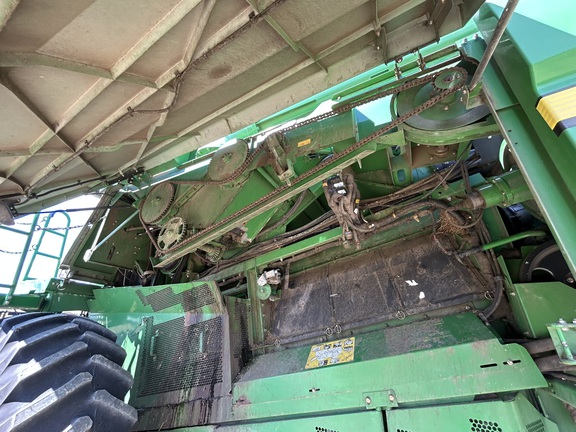 2012 John Deere S670 Combine