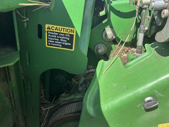 2012 John Deere S670 Combine