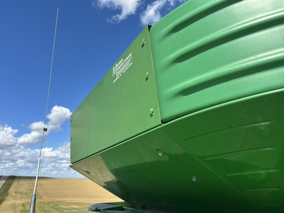 2012 John Deere S670 Combine