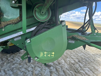 2012 John Deere S670 Combine