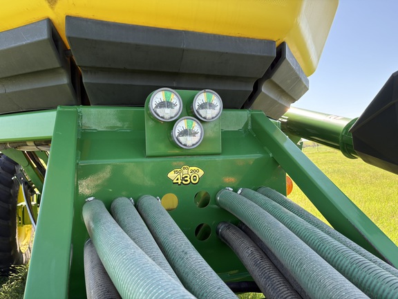 2014 John Deere 1835 Air Seeder