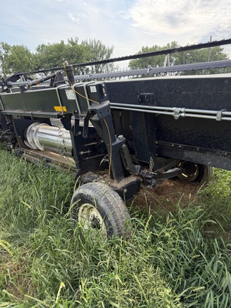 2010 Honey Bee SP36 Header Combine