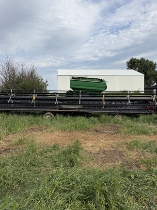 2010 Honey Bee SP36 Header Combine
