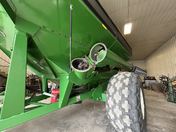 Brent 1082 Grain Cart
