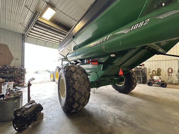 Brent 1082 Grain Cart