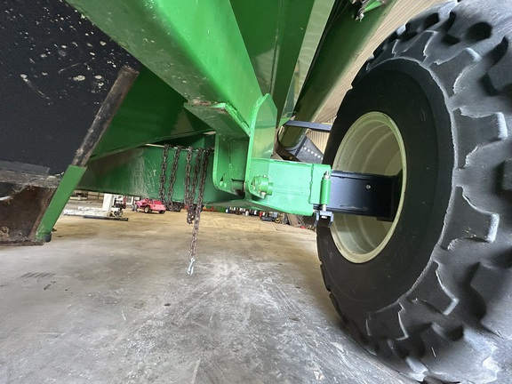 Brent 1082 Grain Cart