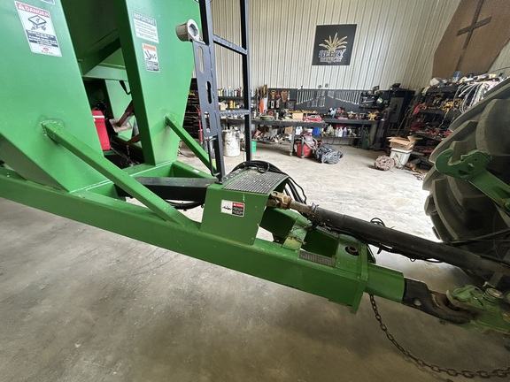 Brent 1082 Grain Cart