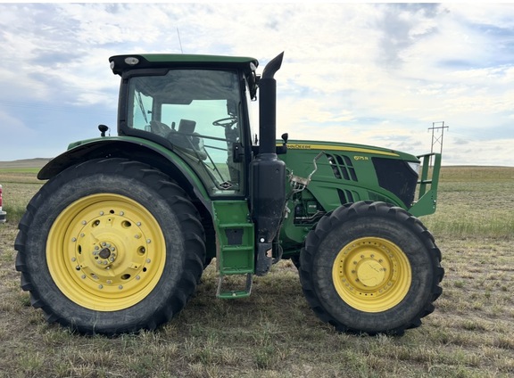 2016 John Deere 6175R Tractor
