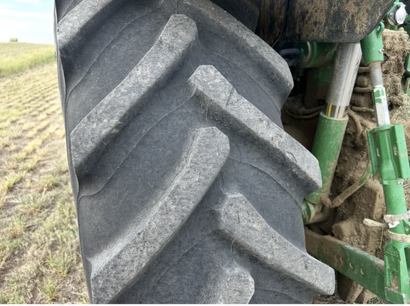 2016 John Deere 6175R Tractor