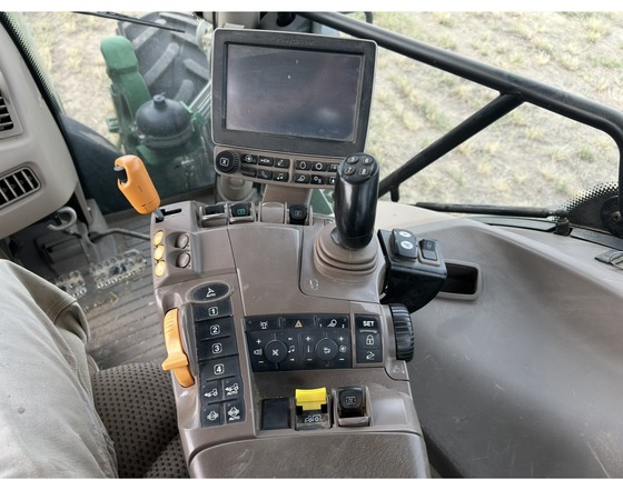2016 John Deere 6175R Tractor