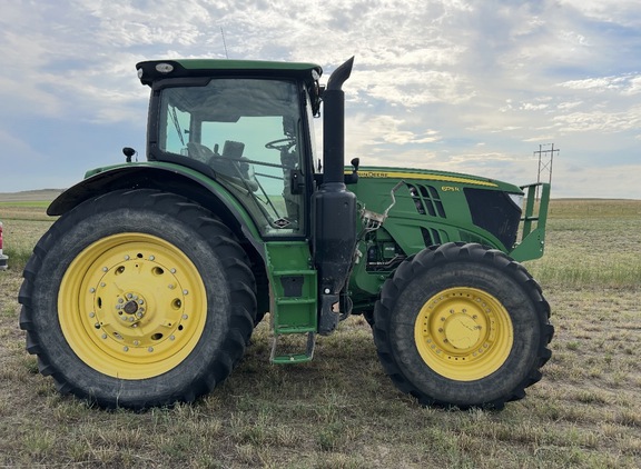 2016 John Deere 6175R Tractor