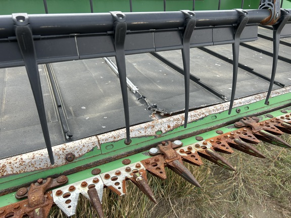 2010 John Deere 640D Header Combine