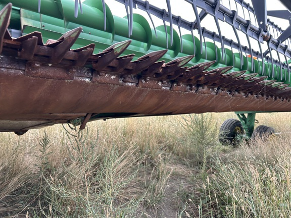 2010 John Deere 640D Header Combine