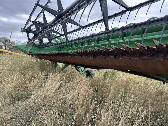 2010 John Deere 640D Header Combine