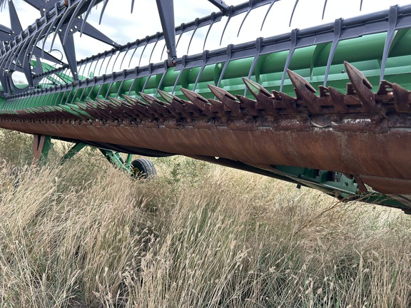 2010 John Deere 640D Header Combine