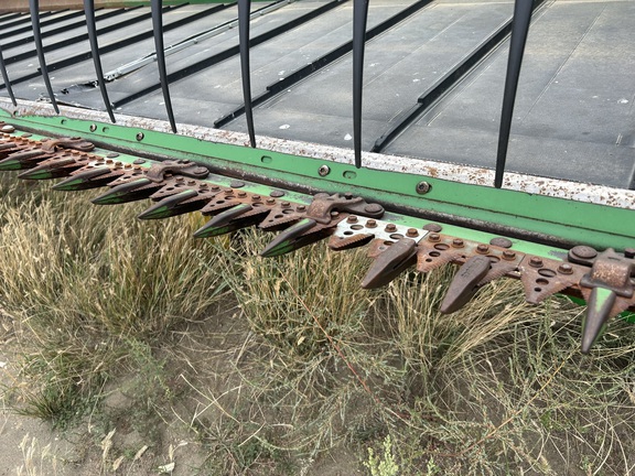 2010 John Deere 640D Header Combine