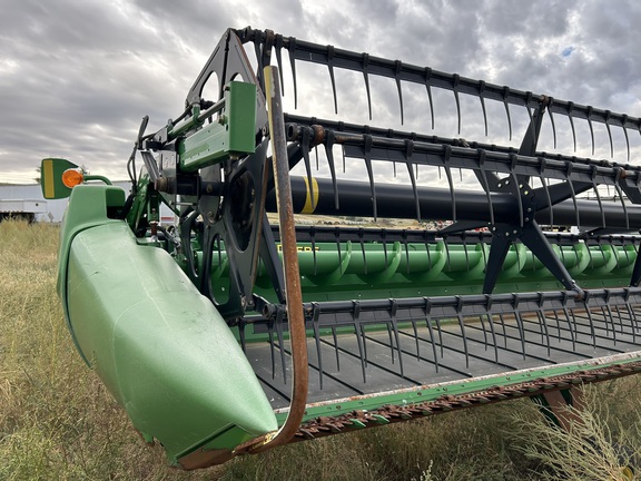 2010 John Deere 640D Header Combine