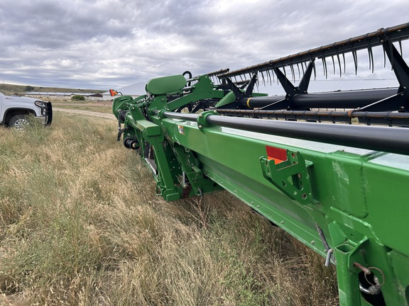 2010 John Deere 640D Header Combine