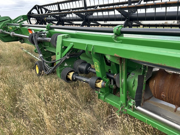 2010 John Deere 640D Header Combine