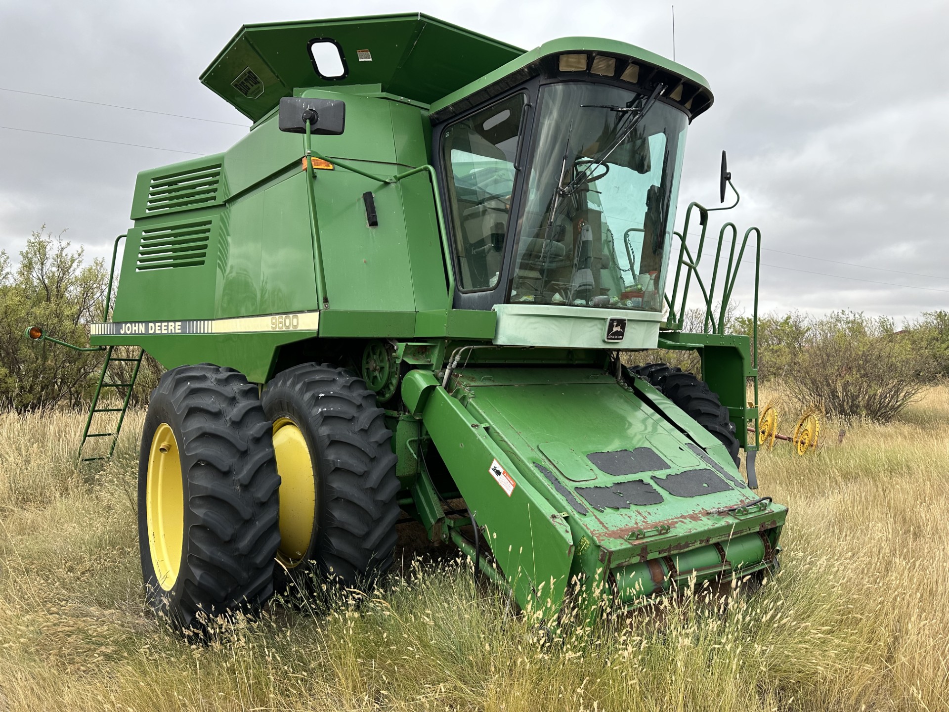 1991 John Deere 9600 Combine