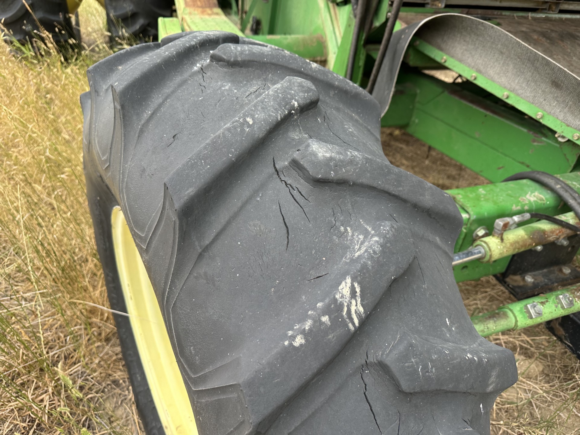 1991 John Deere 9600 Combine