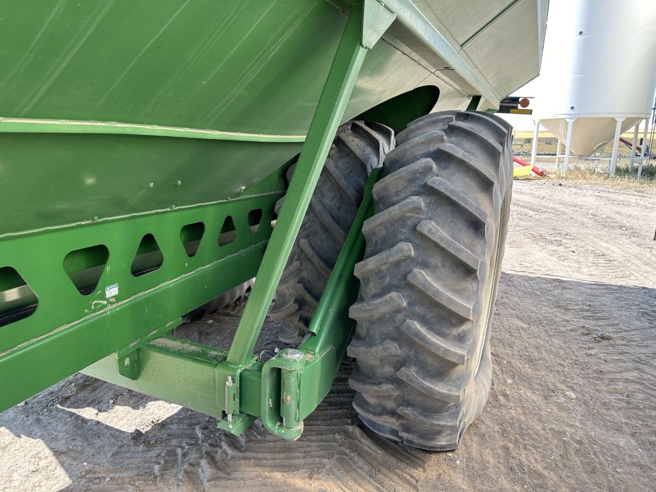 2009 Brent 1194 Grain Cart