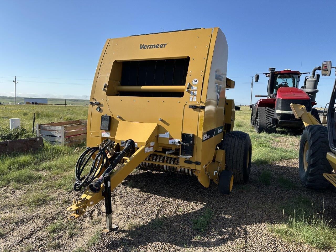 2021 Vermeer 605N Baler/Round