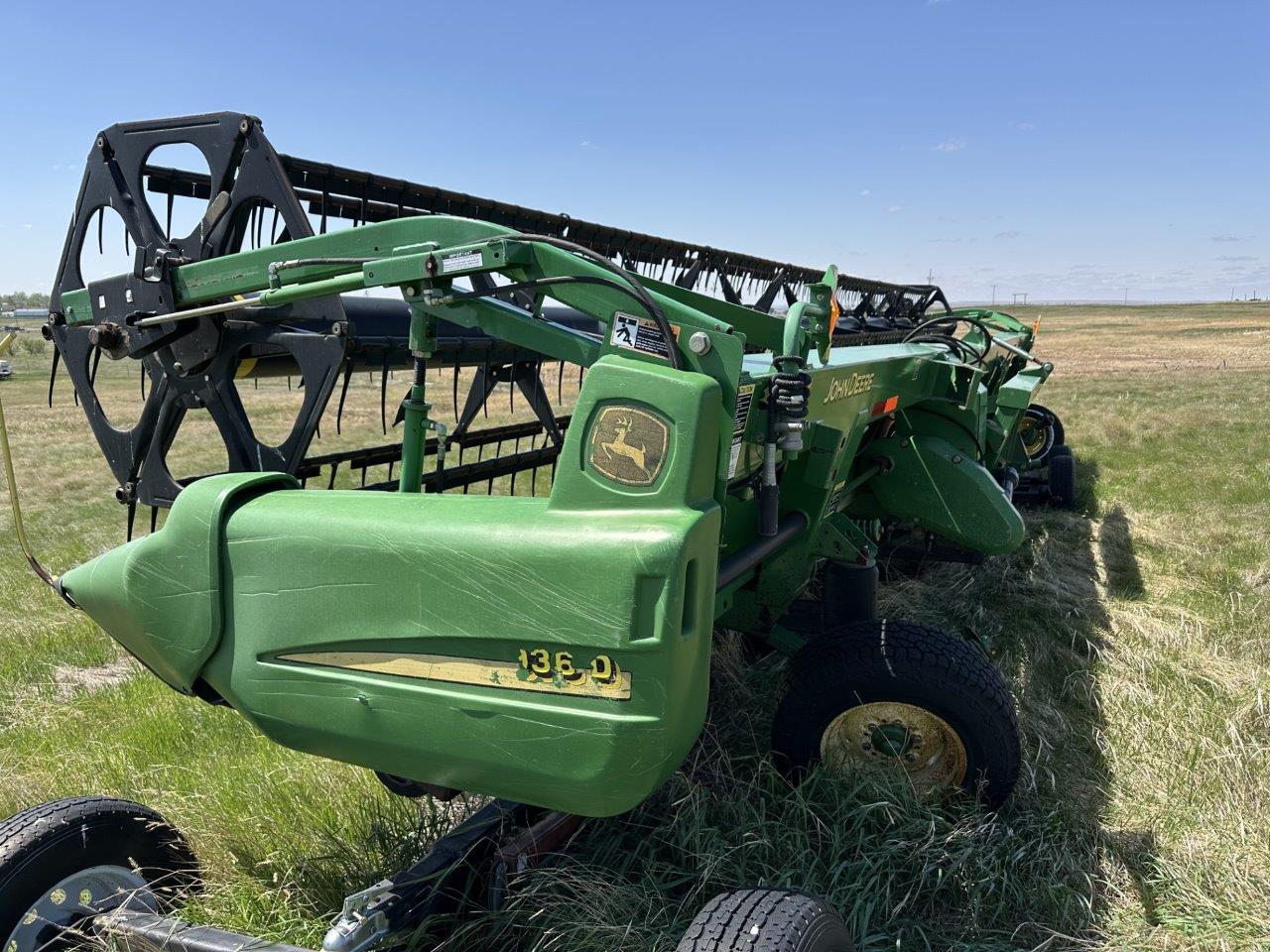 2007 John Deere 936D Header Draper