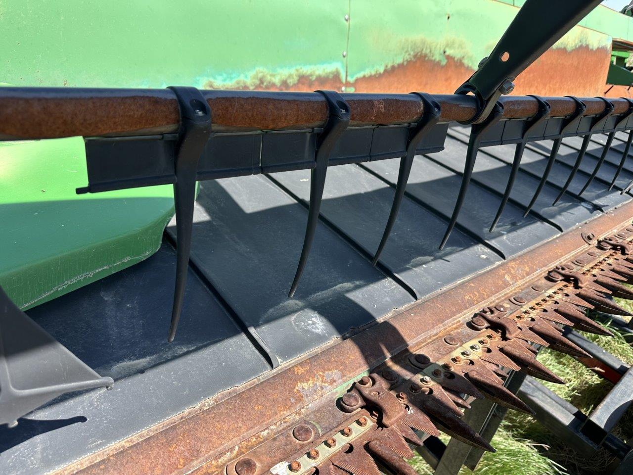 2007 John Deere 936D Header Draper