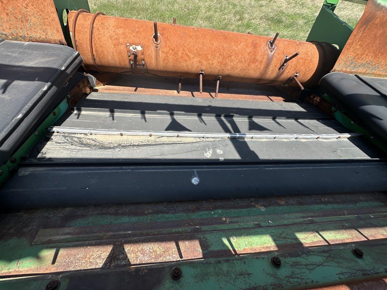 2007 John Deere 936D Header Draper