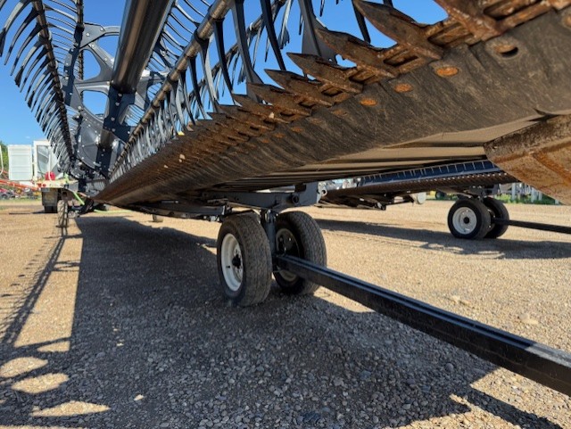 2013 MacDon FD75 Header Draper