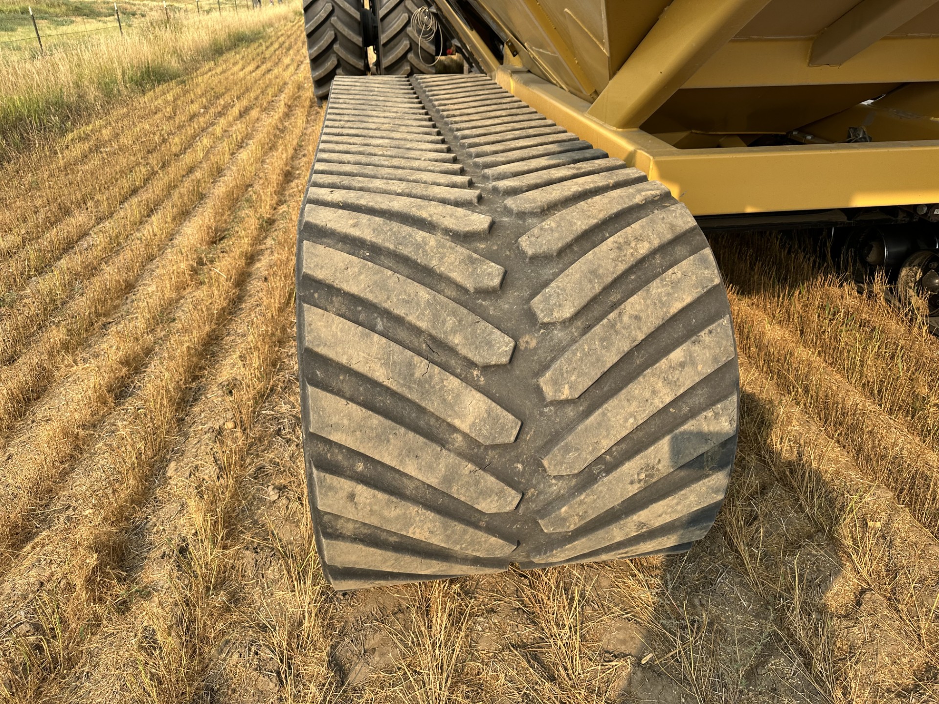 2014 J&M 1521-22 Grain Cart