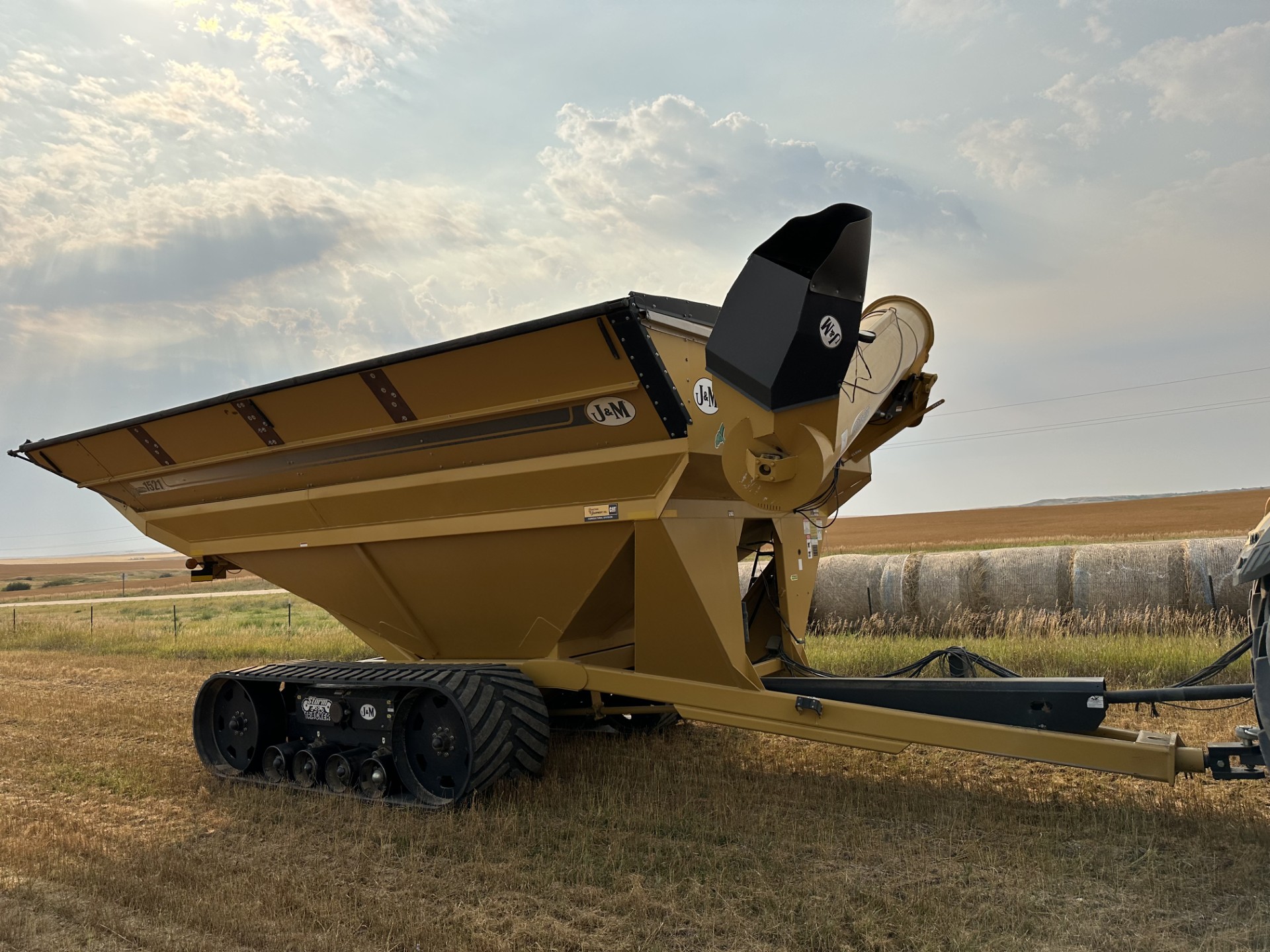 2014 J&M 1521-22 Grain Cart