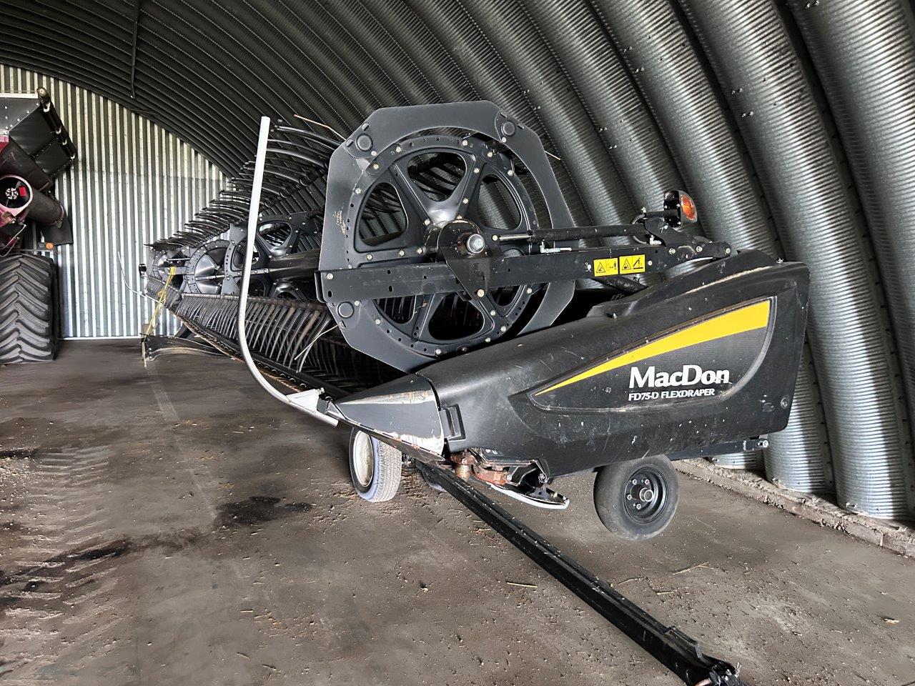 2017 MacDon FD75 Header Draper