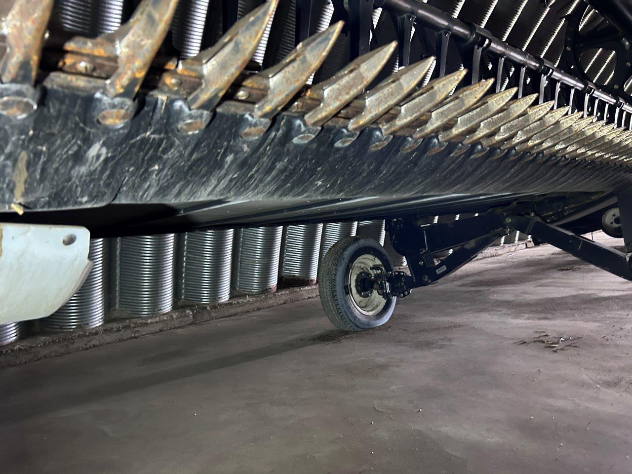 2017 MacDon FD75 Header Draper