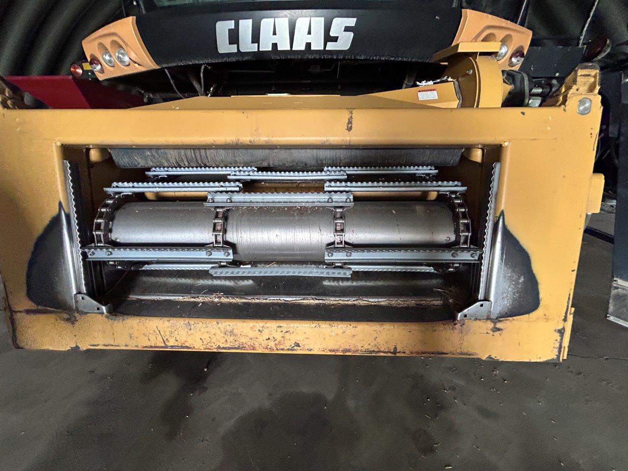 2011 CLAAS 750TT Combine