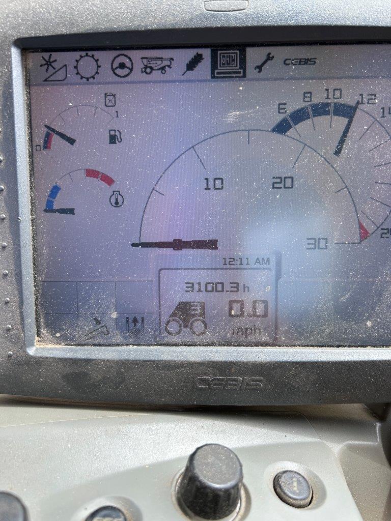 2011 CLAAS 750TT Combine