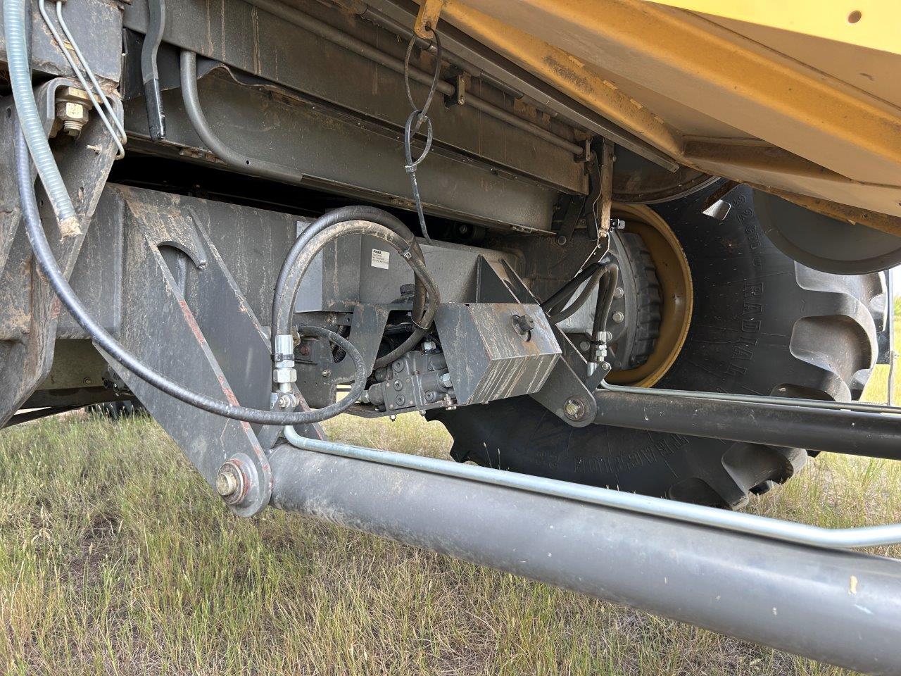 2011 CLAAS 750TT Combine