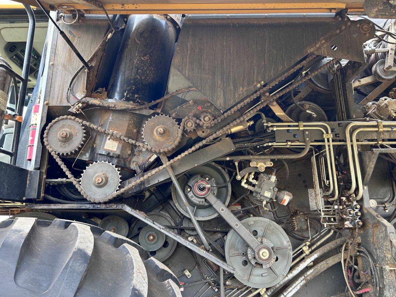 2011 CLAAS 750TT Combine