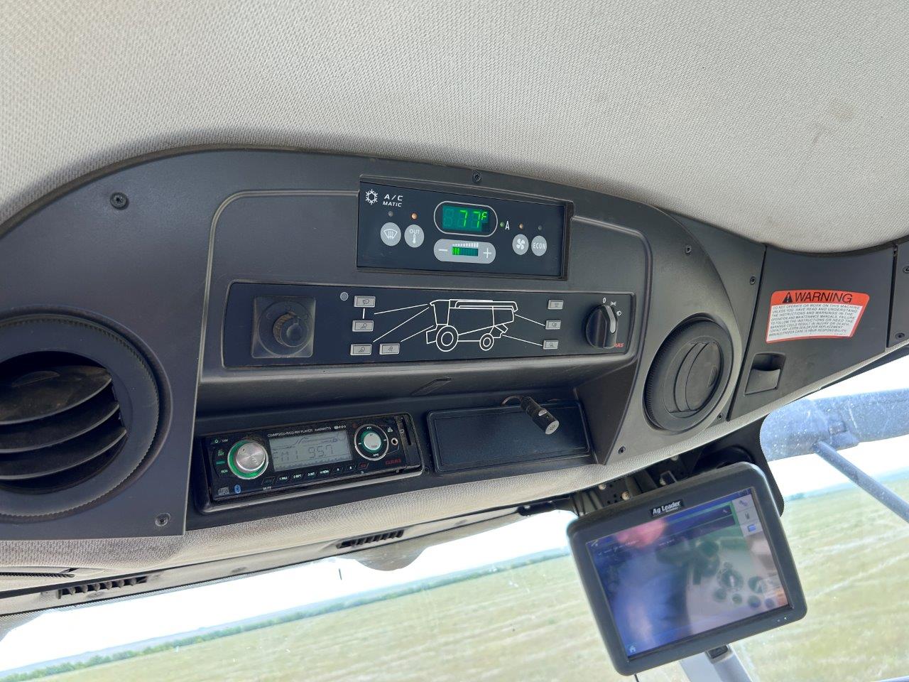 2011 CLAAS 750TT Combine