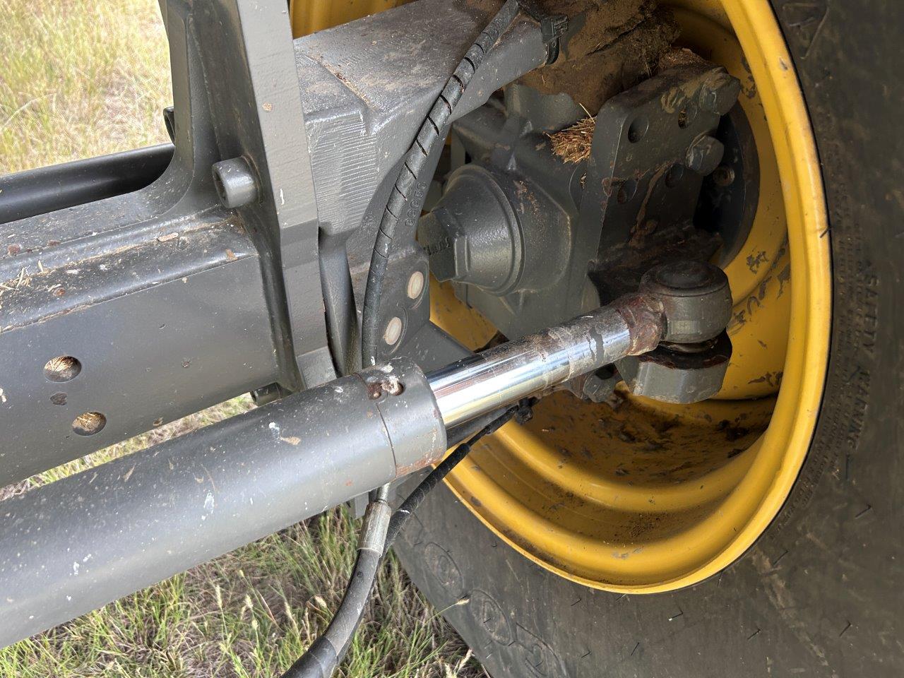 2011 CLAAS 750TT Combine