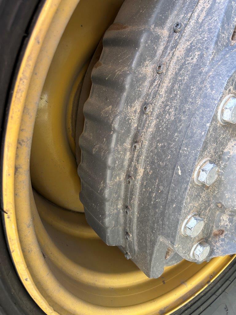 2011 CLAAS 750TT Combine