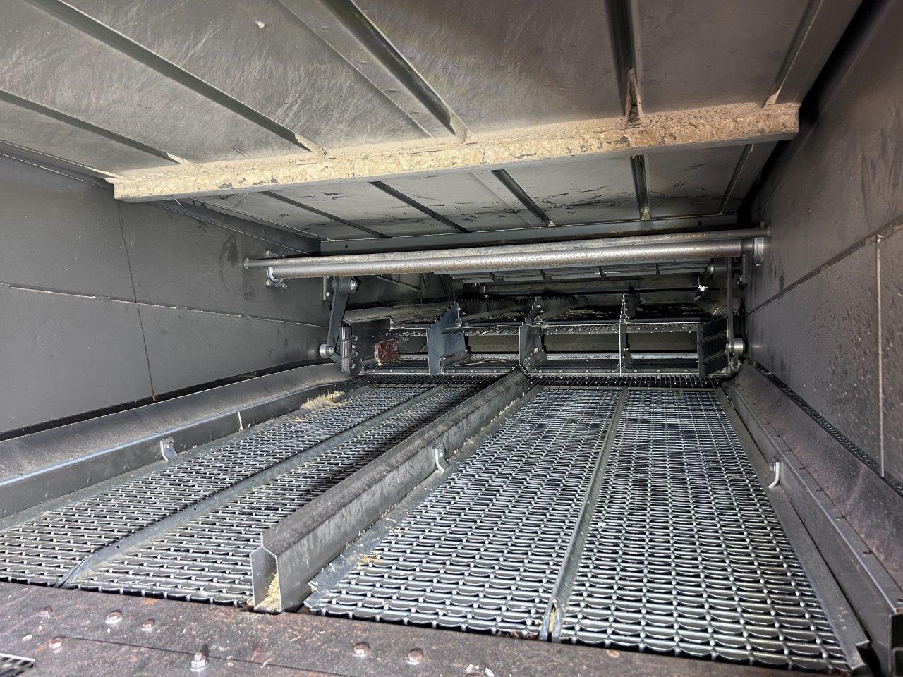 2011 CLAAS 750TT Combine