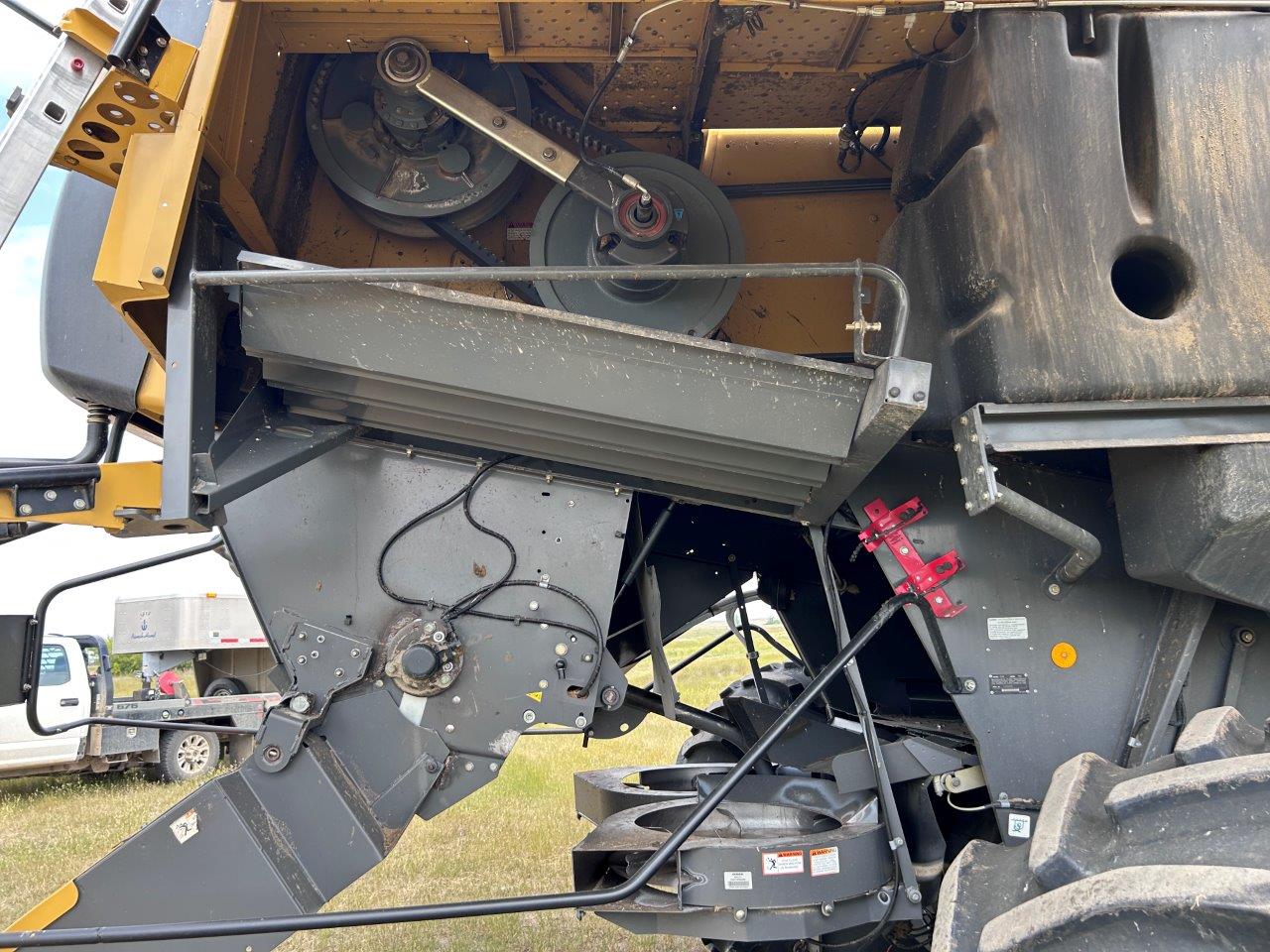 2011 CLAAS 750TT Combine