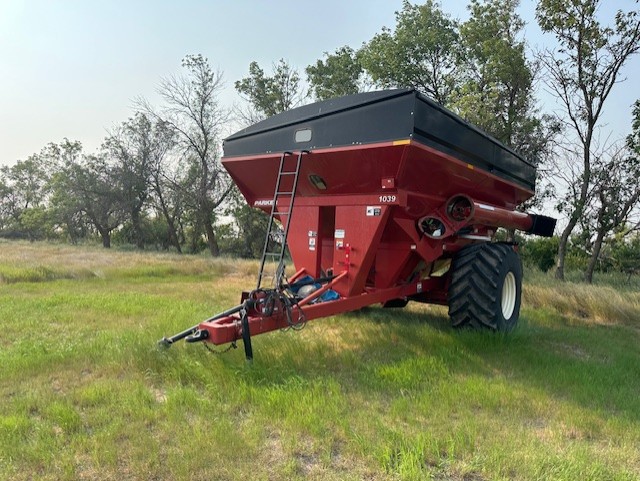 2014 Unverferth 1039 Grain Cart