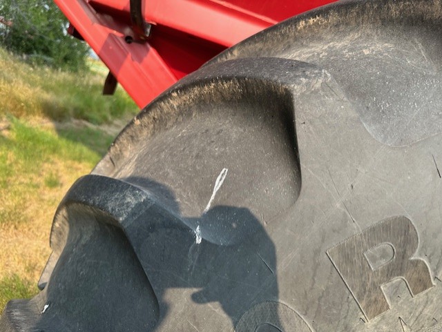 2014 Unverferth 1039 Grain Cart