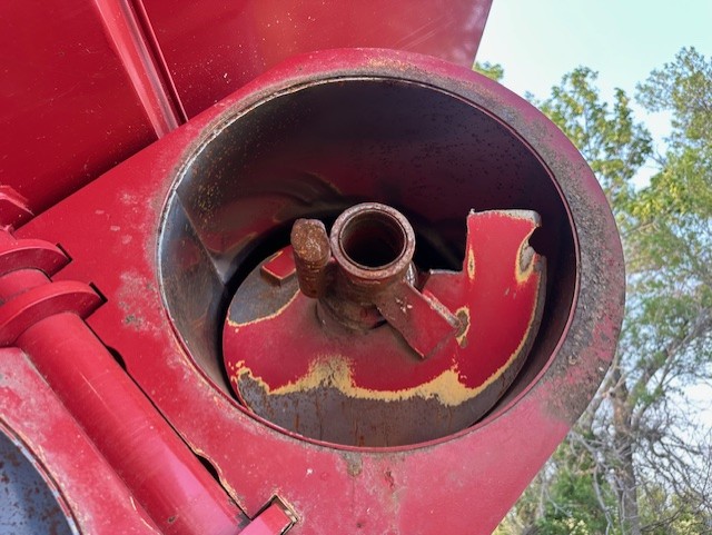 2014 Unverferth 1039 Grain Cart