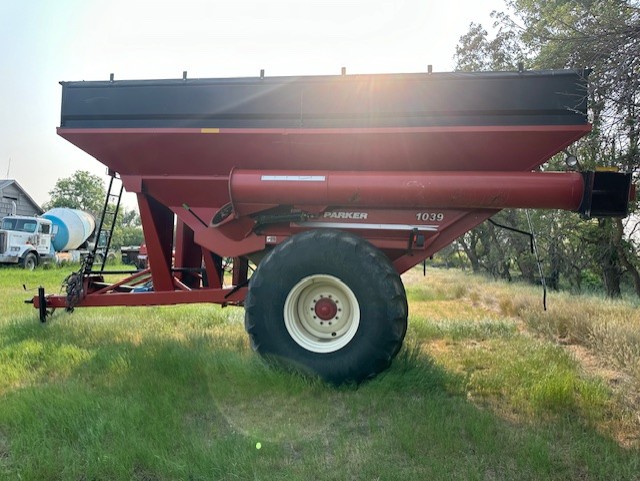 2014 Unverferth 1039 Grain Cart