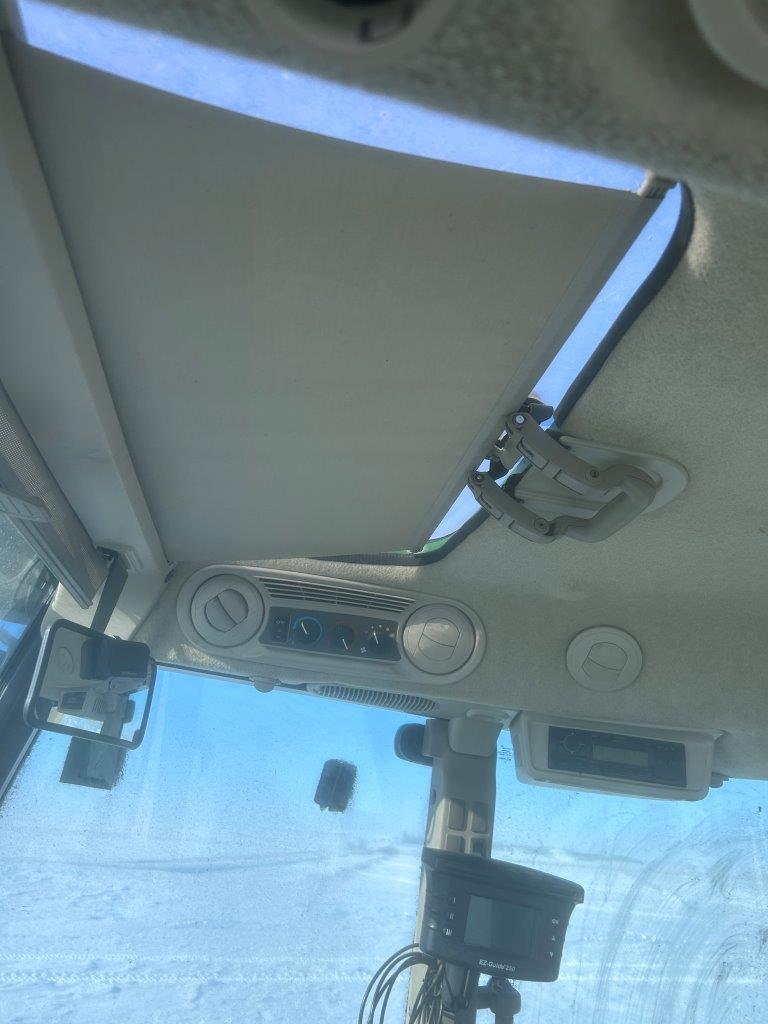 2018 John Deere 6135E Tractor