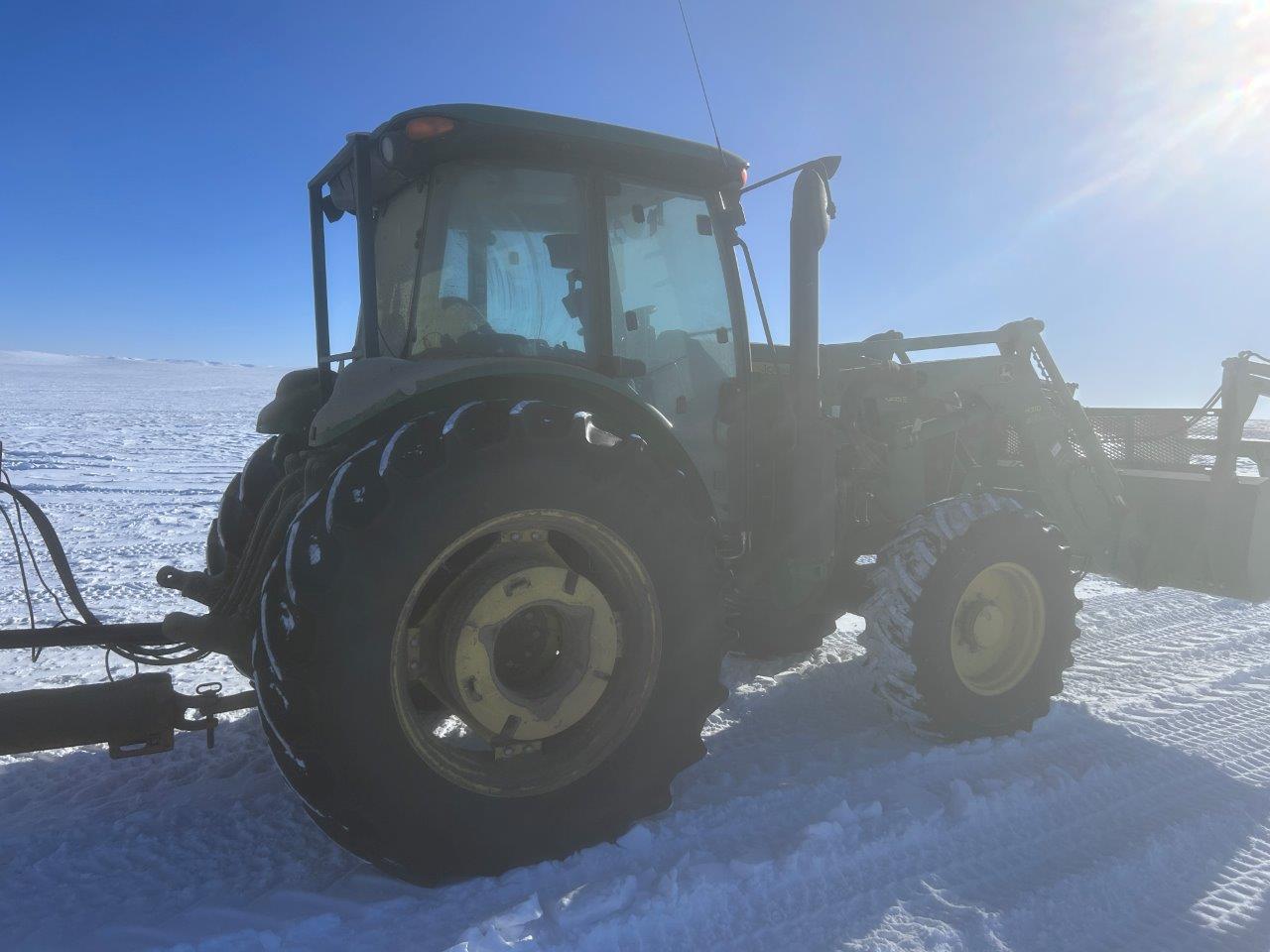 2018 John Deere 6135E Tractor
